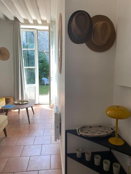 Loft/Jardin Et Parking : Le Petit Clos Bourdet Honfleur Exterior photo