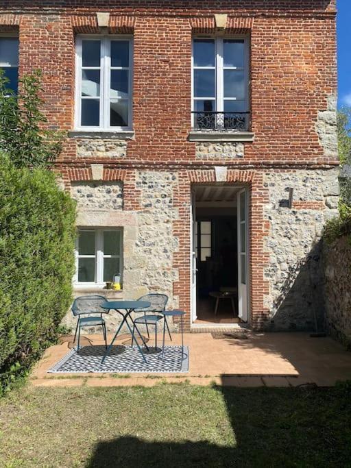 Loft/Jardin Et Parking : Le Petit Clos Bourdet Honfleur Exterior photo